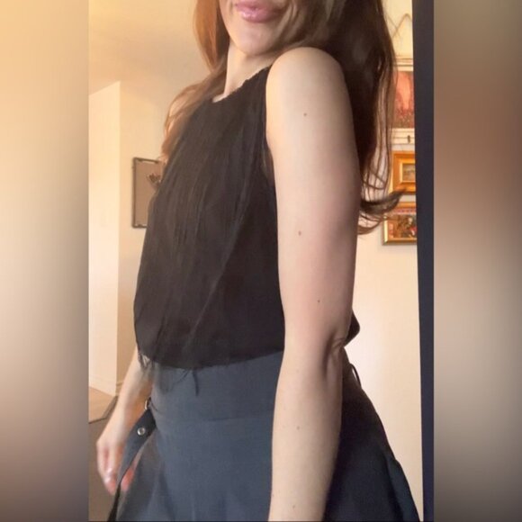 NWT fringe sleeveless black top - Picture 4 of 5